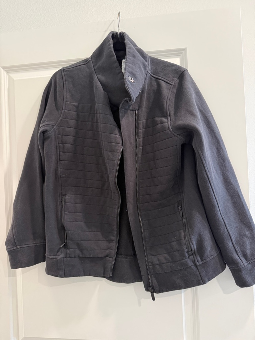 Lululemon black Front Zip Jacket sz 8 - Picture 1 of 7